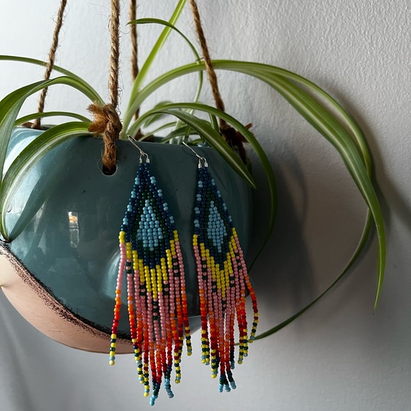Gorgeous sunset Inspired beaded fringe earrings - Picture 2 of 2